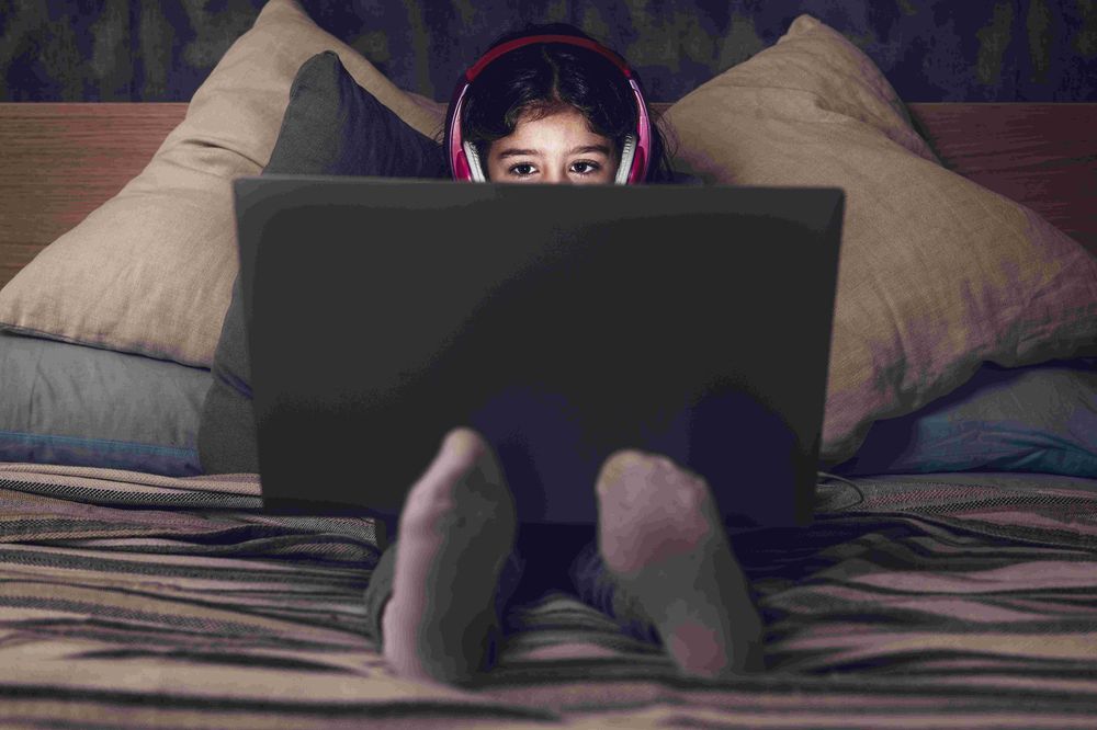 Sextortion: Wenn Erpressung digital wird – Was Eltern wissen müssen