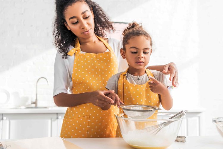 Zu Ostern backen mit Kindern: 3 einfache und gesunde Rezepte
