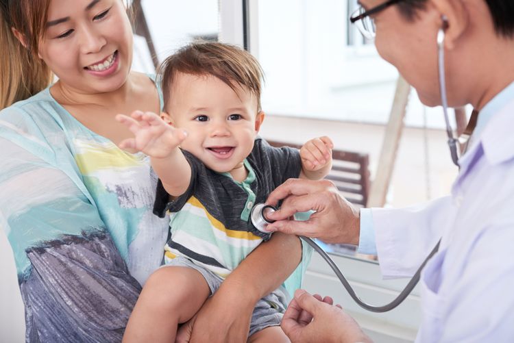 RSV bei Kleinkindern und Kindern: Was Eltern wissen sollten