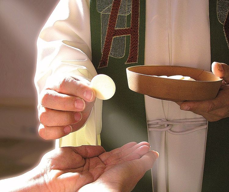 Konfirmation oder Firmung – Bedeutung zweier christlicher Feste