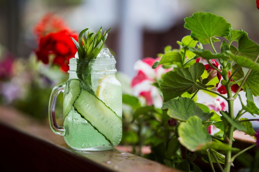 Gesunde Erfrischung statt Zuckerfalle: Tipps für den Sommer