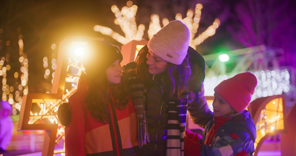 LUMAGICA Reutte und REUTTE on ICE: Winterliche Magie aus Lichterzauber und Eislaufspaß – Bild 1 von 5