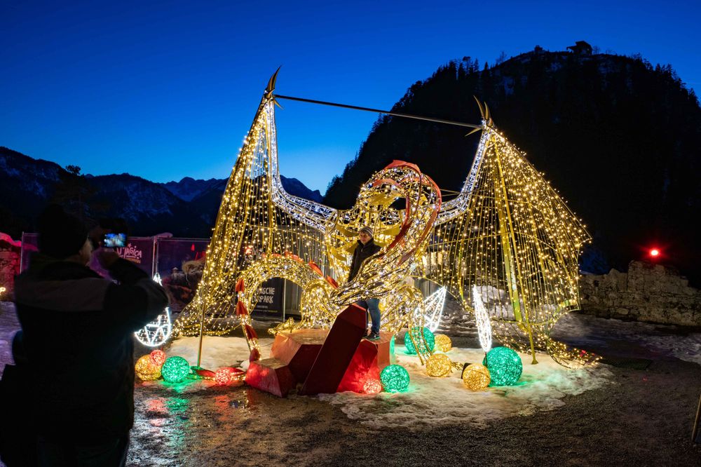 LUMAGICA Reutte und REUTTE on ICE: Winterliche Magie aus Lichterzauber und Eislaufspaß
