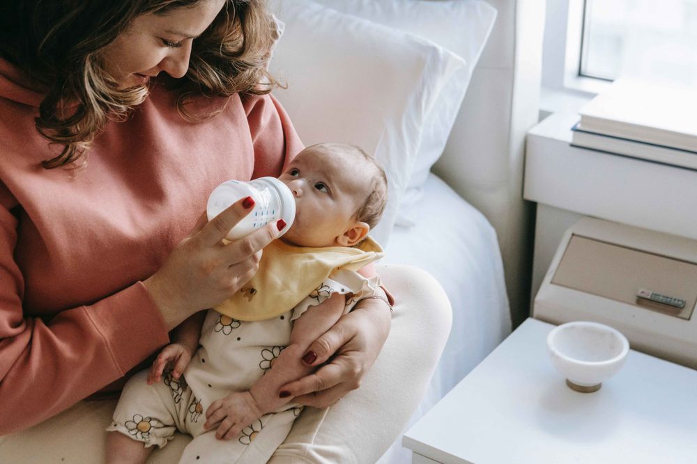 Fläschchen fürs Baby hygienisch zubereiten