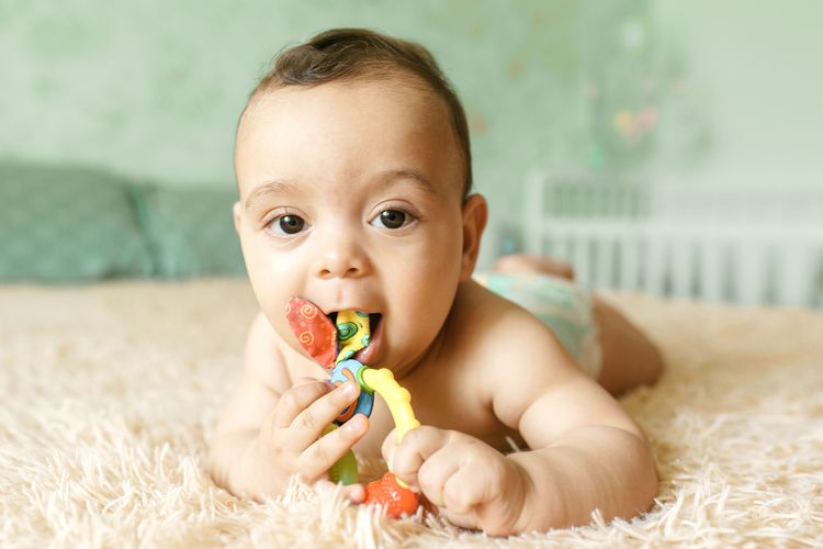 Zahnungshilfen für Babys: So sieht ein guter Beißring aus