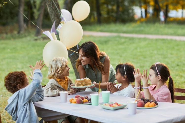 Kindergeburtstag veranstalten: Ja oder Nein? Ein Ratgeber mit allen Vor- und Nachteilen