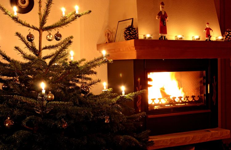 Brandgefahr im Advent: So schützen sich Familien vor Bränden in der Vorweihnachtszeit