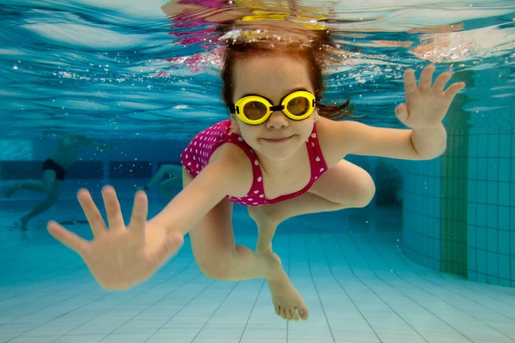 Bayern schwimmt - Kampagne der Wasserwacht beginnt wieder