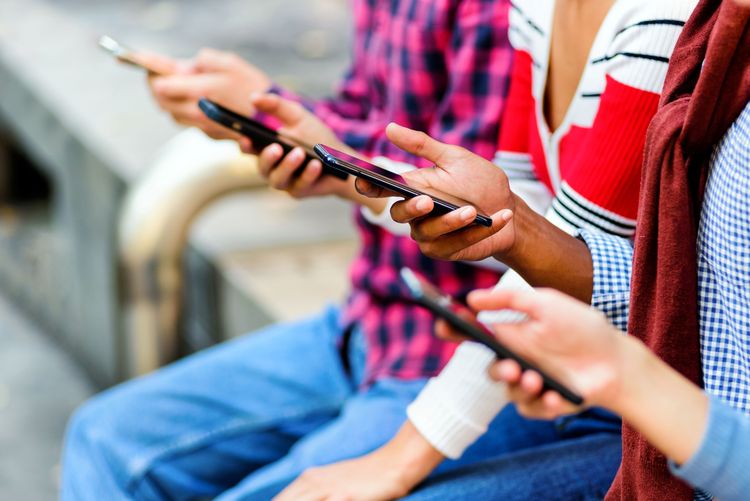Warum das jugendliche Gehirn besonders empfindlich auf Social Media reagiert