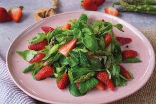 erdbeer-spargel-salat-online.jpg