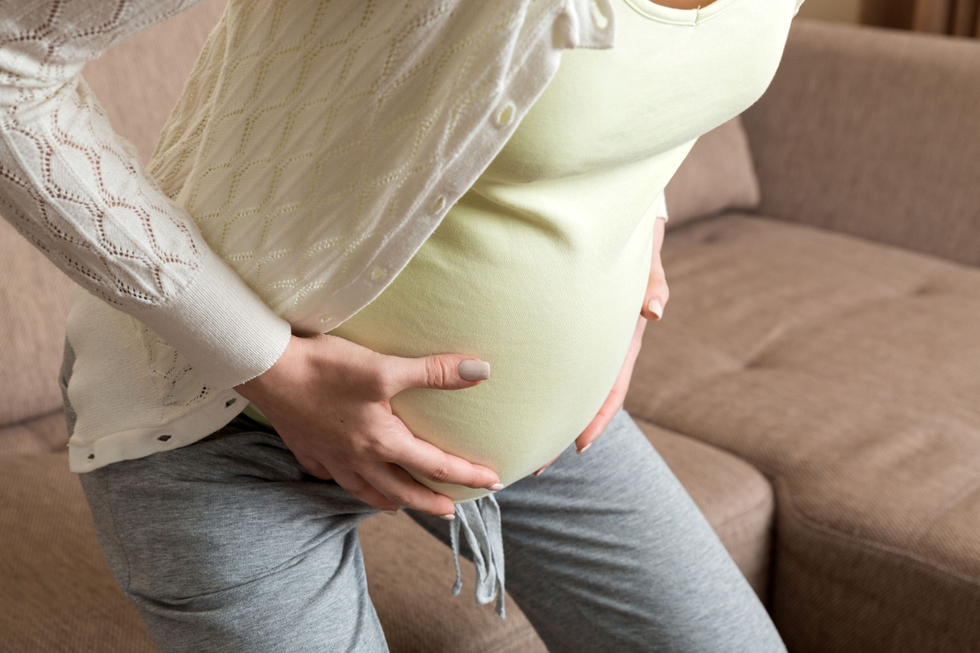 Pregnant_Woman_In_Pain_original_1762241.jpg
