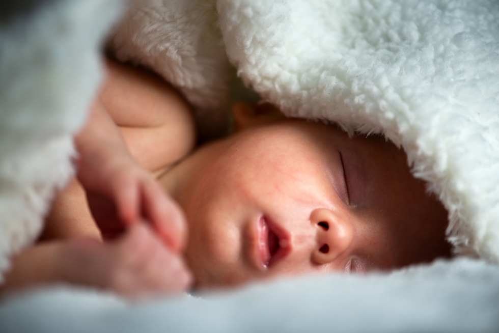 A_Tiny_Angelic_Newborn_Baby_Boy_original_2303589.jpg