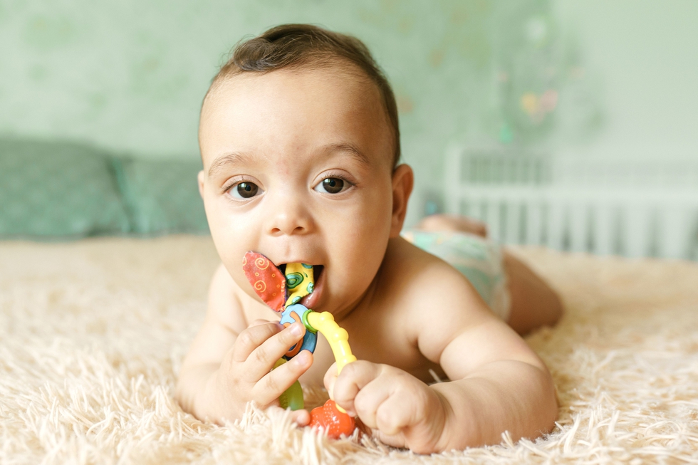 Baby_Boy_With_Rattle_original_1070024.jpg