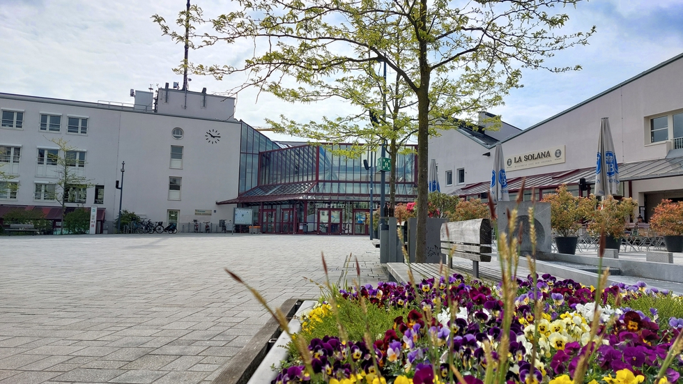 2024_04_Eingang Bürgerhaus_ Foto Stadt_Unterschleißheim.jpg