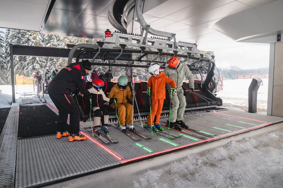 FINAL Alle Bildrechte Steinplatte Familie 2025