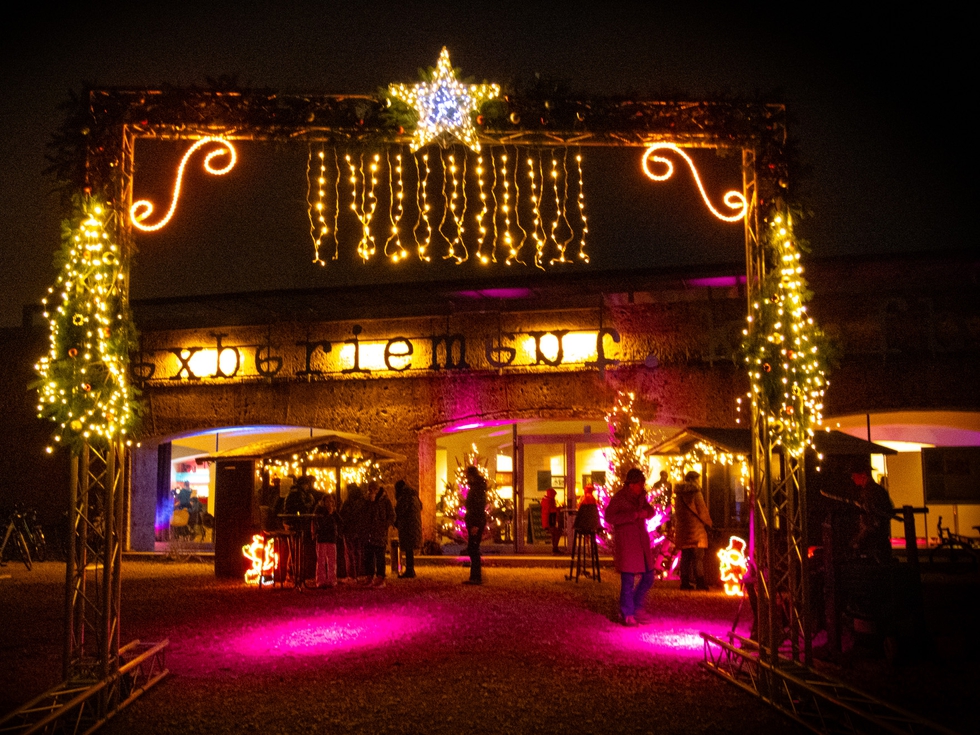 Weihnachtsmarkt Echo e.V. am Kopfbau.jpg