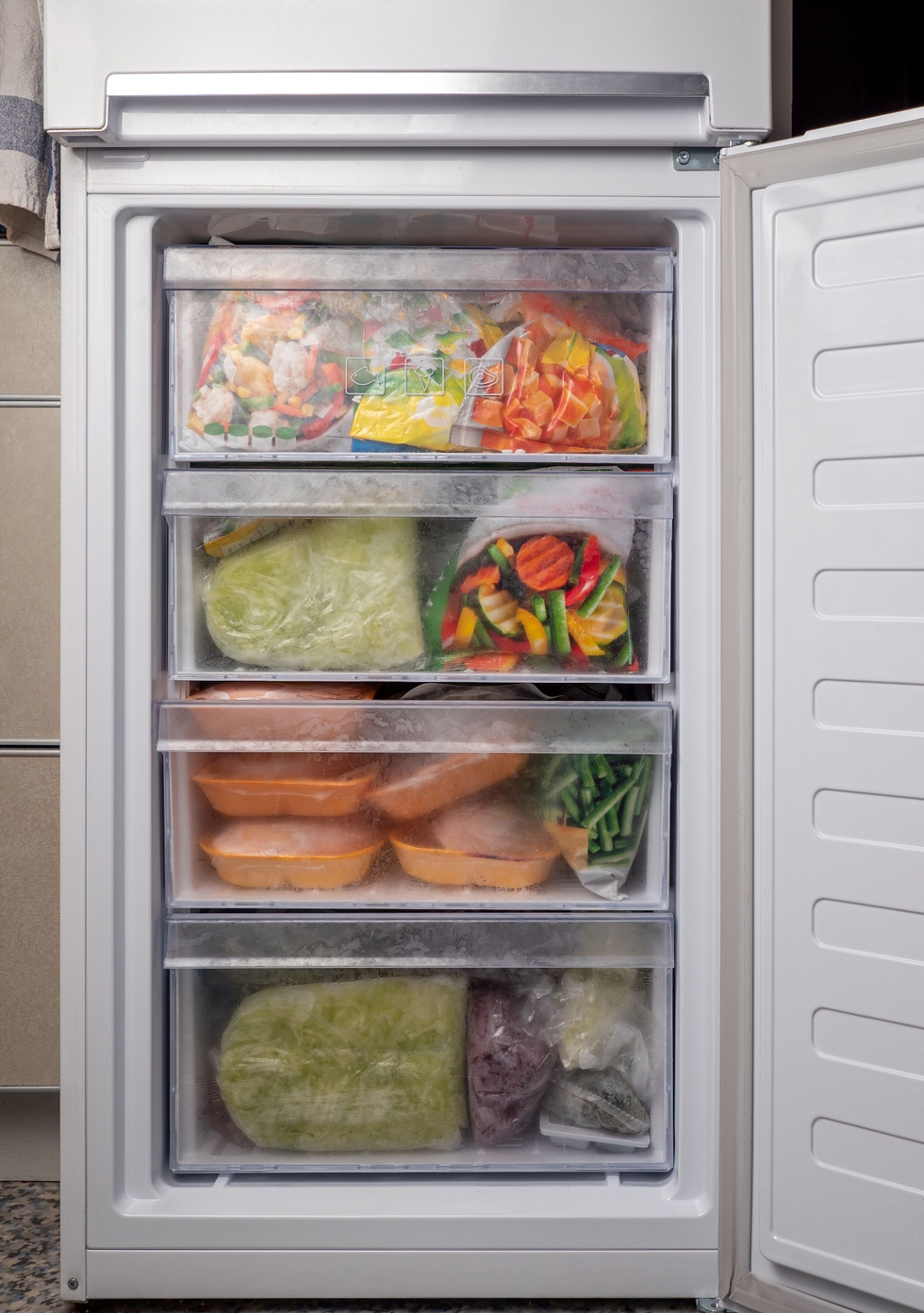 Opened_Freezer_Refrigerator_original_1703116.jpg