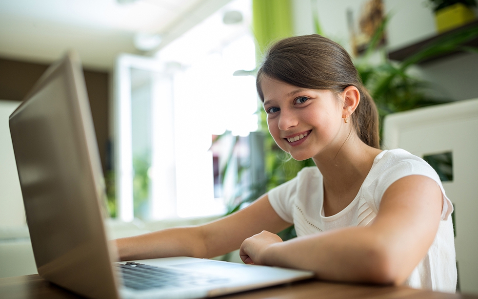 Online lernen @ Wavebreakmedia.jpg