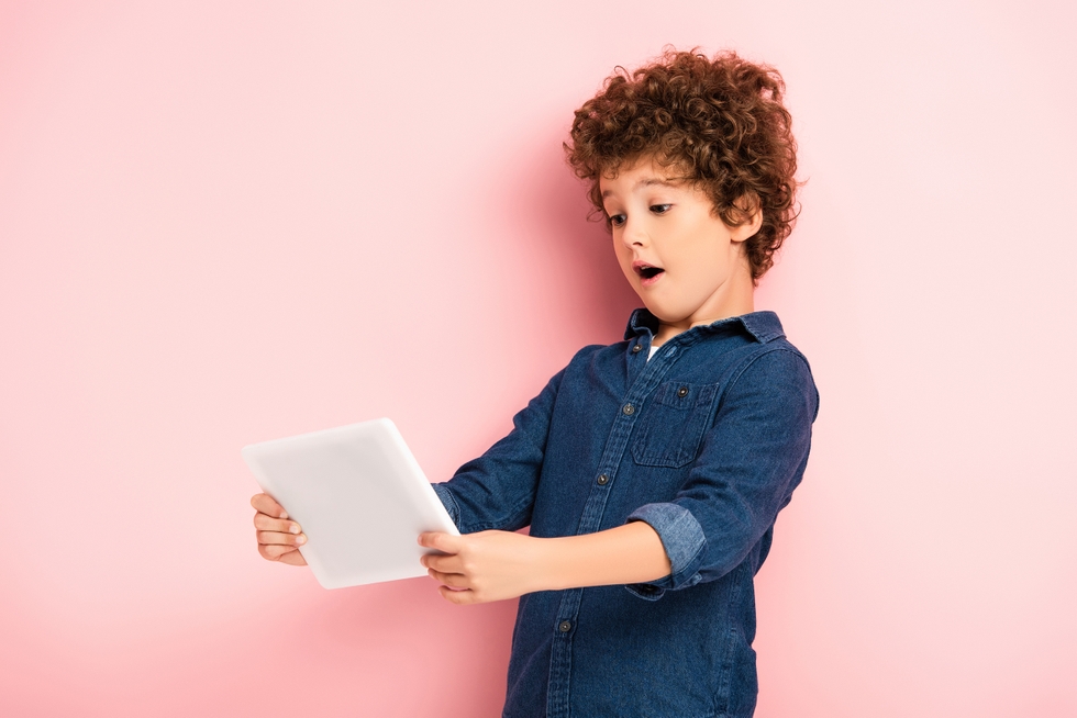 @AndrewLozovyi_Digitaler Freizeitkalender.jpg