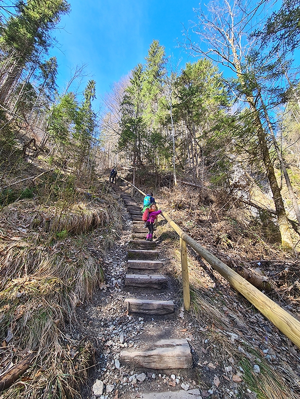 Gießenbachklamm_Moni on tour_juni21.jpg