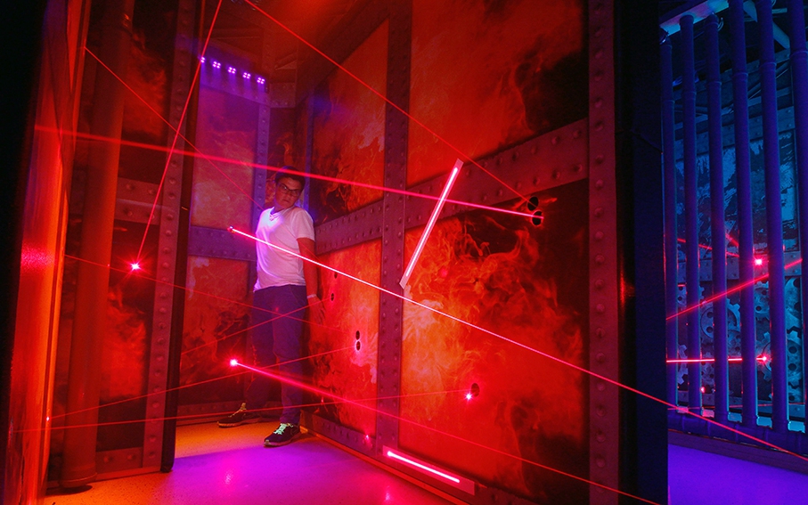 Blue_Brix_LaserLabyrinth2_Markus Tiedtke.jpg