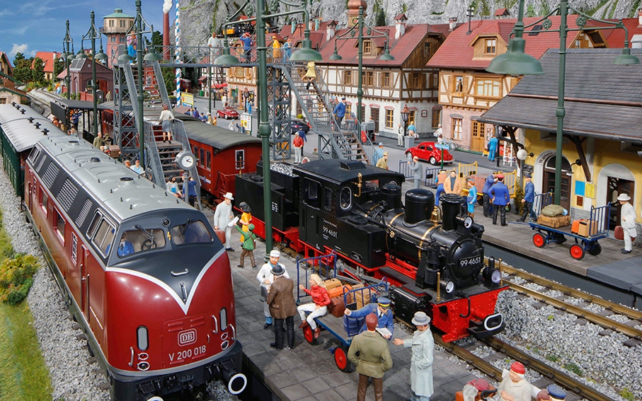 Blue_Brix_Schweizer Bahnhof mit V200_Markus Tiedtke.jpg