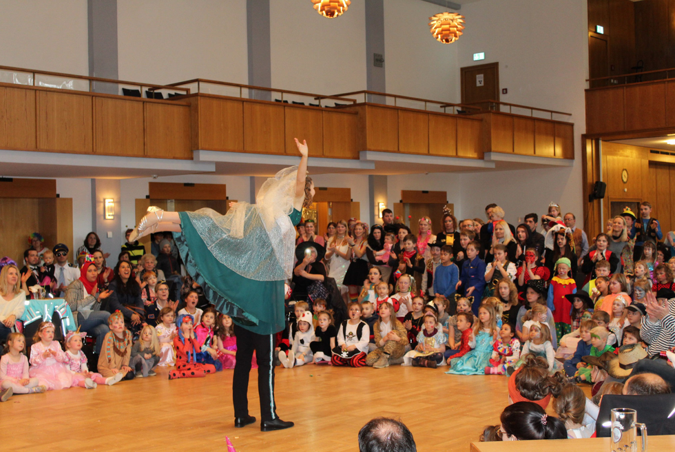 Kinderfasching Kurhaus BAd AIbling 3.PNG